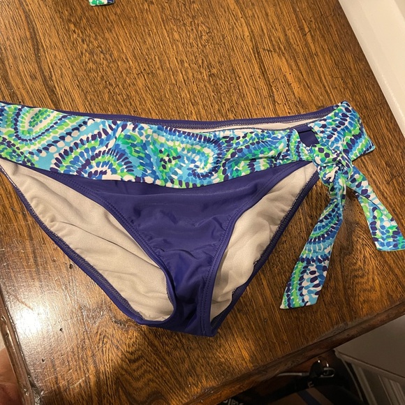 Bikini - Picture 6 of 6